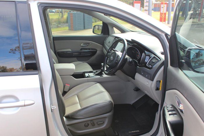2017 Kia Carnival