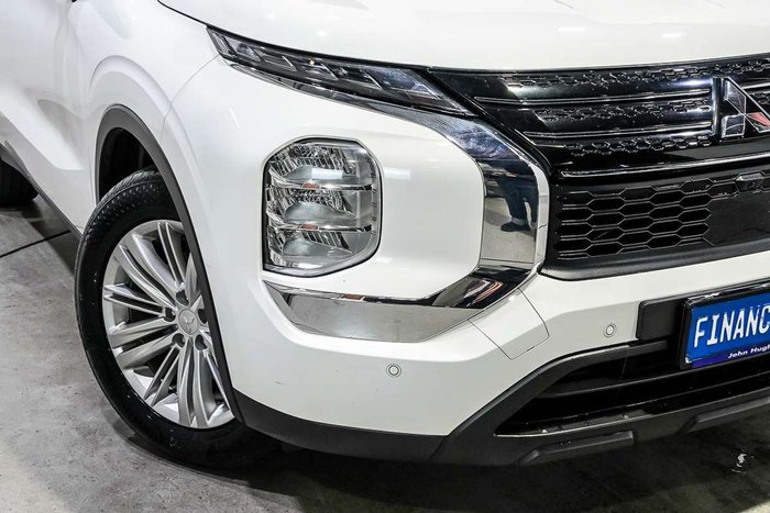 2023 Mitsubishi Outlander ES