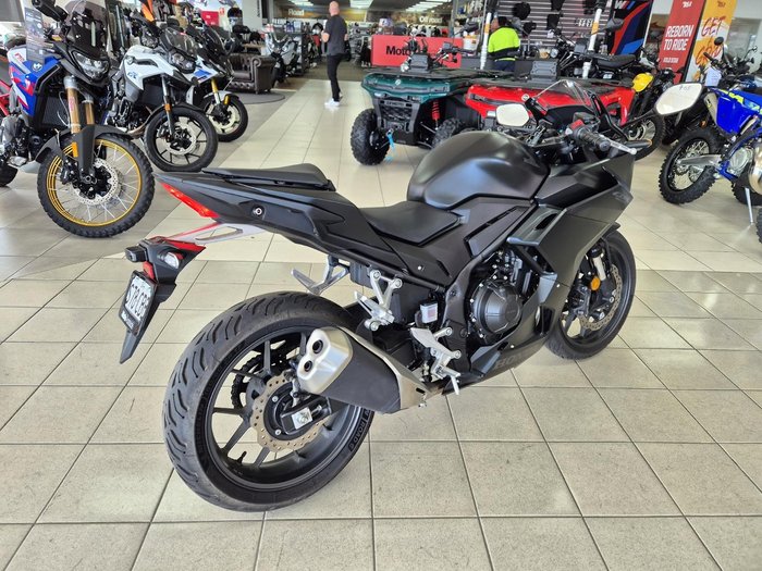 2025 Honda CBR500RA (ABS)