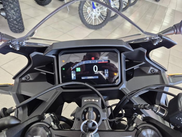 2025 Honda CBR500RA (ABS)