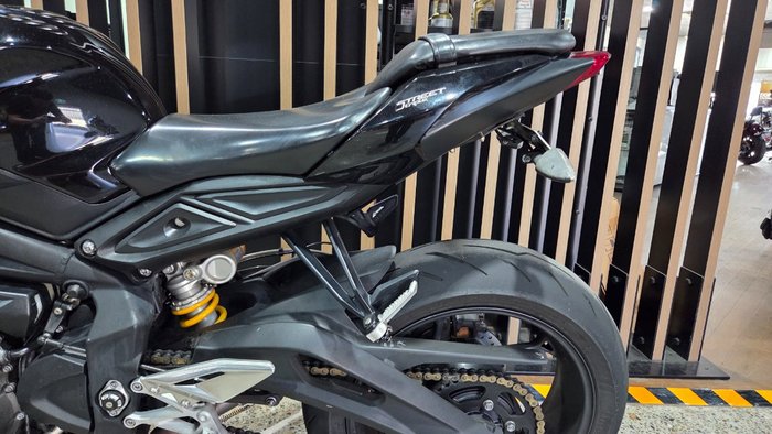 2017 Triumph STREET TRIPLE S 660 LAMS Black