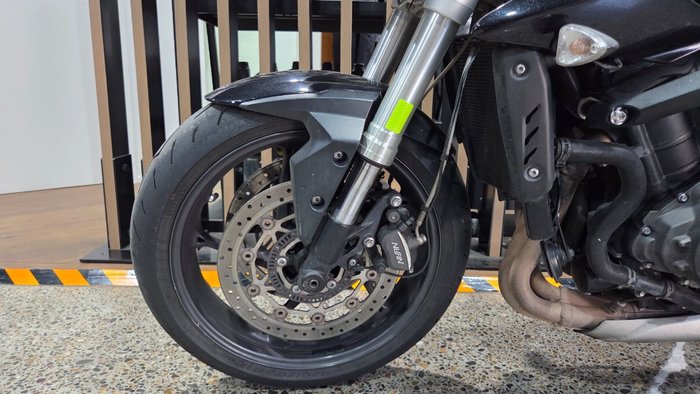 2017 Triumph STREET TRIPLE S 660 LAMS Black