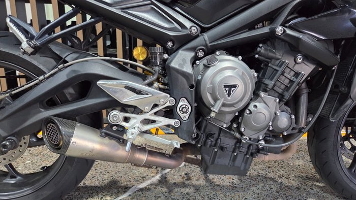 2017 Triumph STREET TRIPLE S 660 LAMS Black