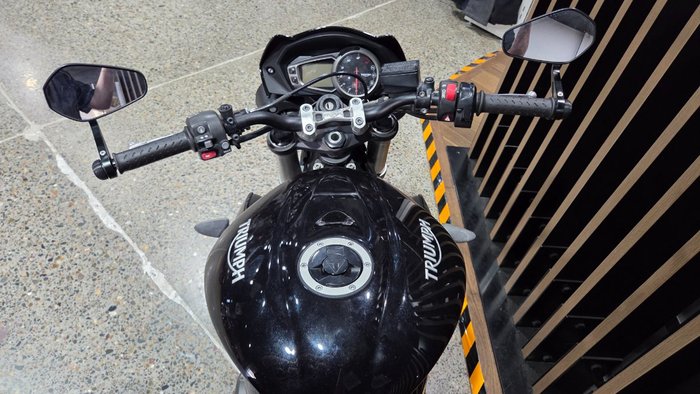 2017 Triumph STREET TRIPLE S 660 LAMS Black