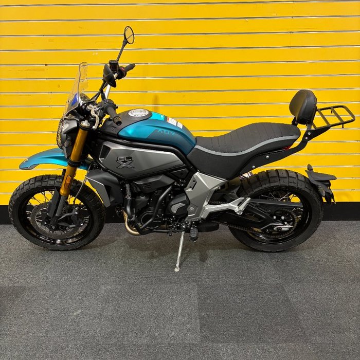 2024 CFMOTO CL-X ADVENTURE Blue