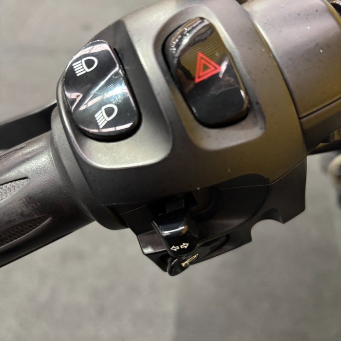 2016 VICTORY HAMMER 8-BALL Solid Black INT