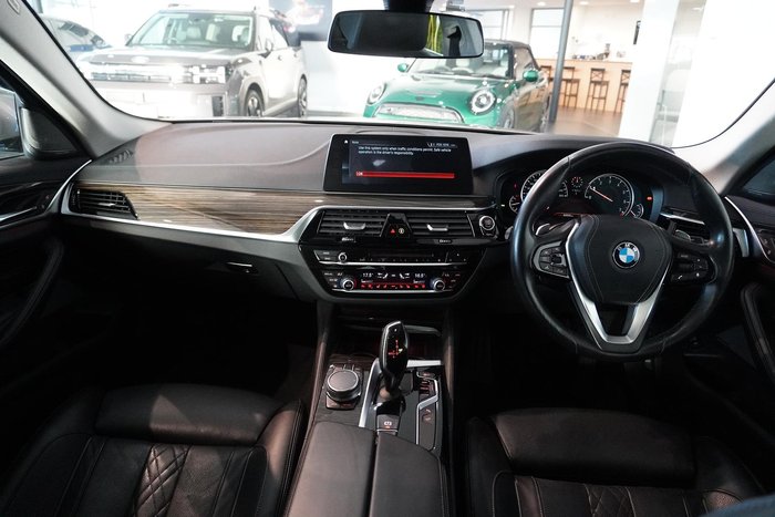 2017 BMW 5 Series 540i Luxury Line