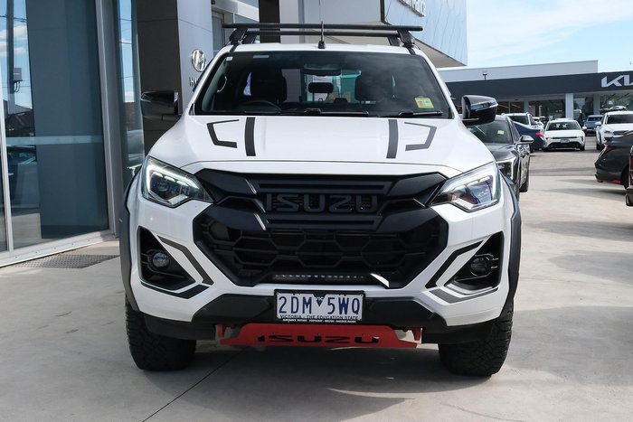 2025 Isuzu D-MAX BLADE