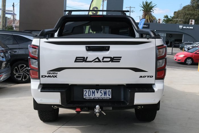 2025 Isuzu D-MAX BLADE