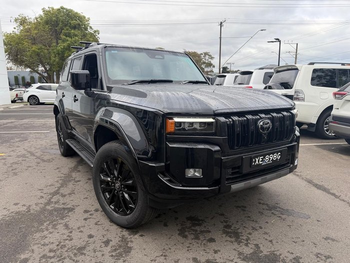 2024 Toyota Landcruiser Prado