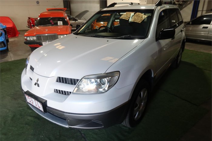 2004 Mitsubishi Outlander LS
