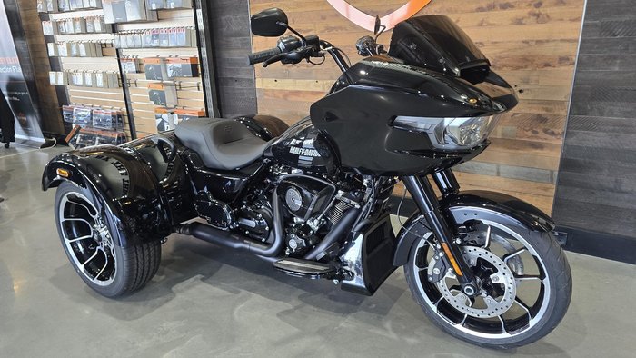 2026 Harley-Davidson Road Glide 3 (FLTRT)