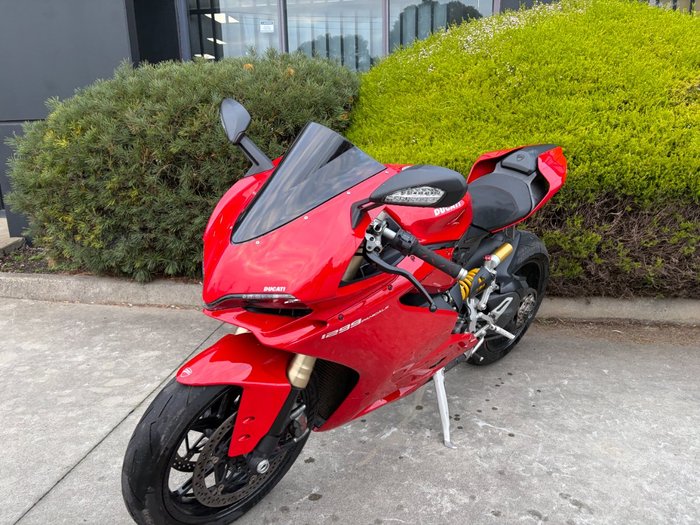 2015 DUCATI 1299 PANIGALE Red