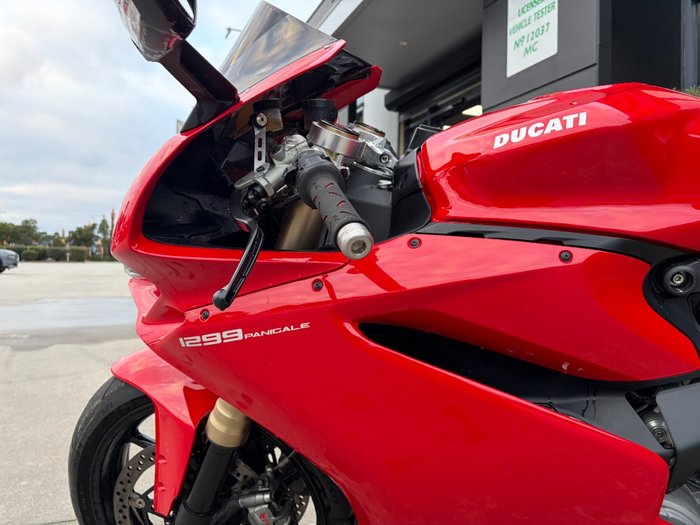 2015 DUCATI 1299 PANIGALE Red