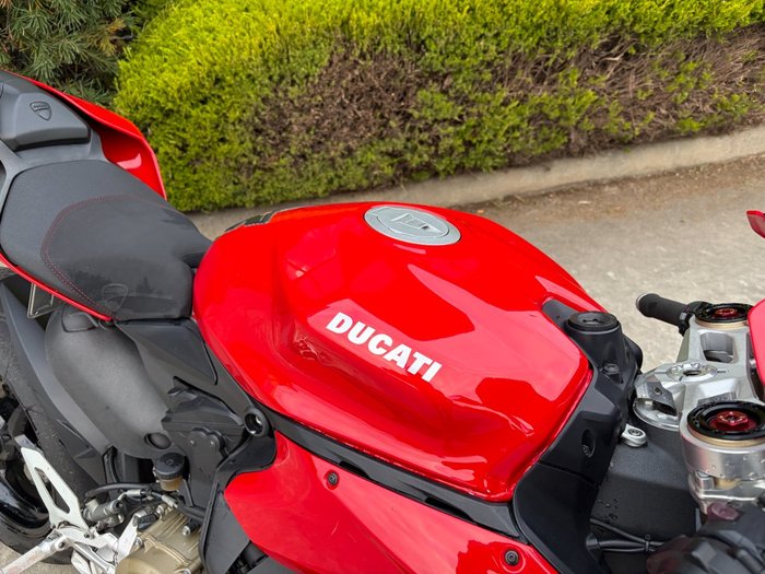 2015 DUCATI 1299 PANIGALE Red