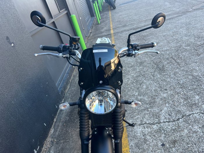 2021 Triumph STREET SCRAMBLER GREEN