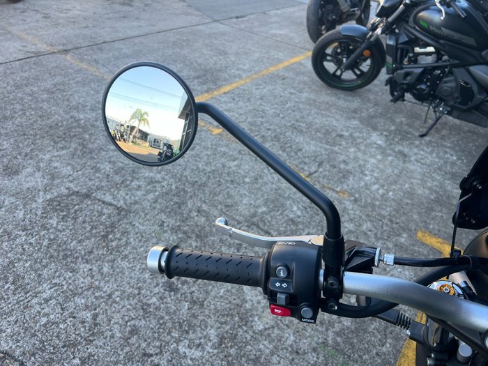 2021 Triumph STREET SCRAMBLER GREEN