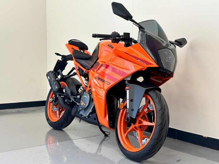 2024 KTM RC 390 RC Orange