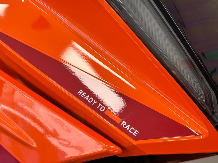 2024 KTM RC 390 RC Orange