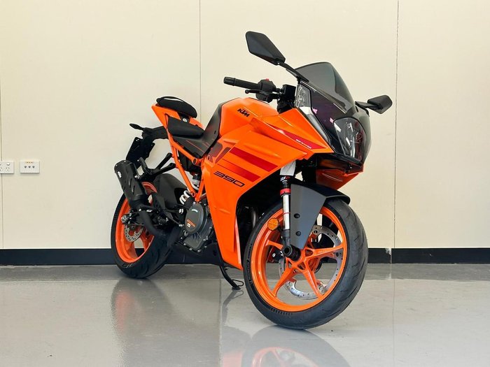 2024 KTM RC 390 RC Orange