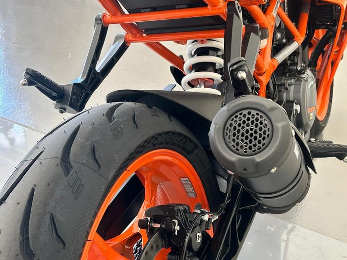 2024 KTM RC 390 RC Orange