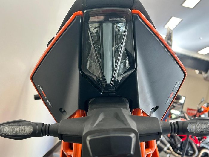2024 KTM RC 390 RC Orange