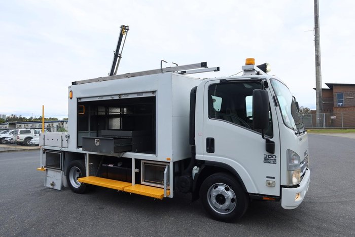 2011 Isuzu N Series NPR 250/300 Premium