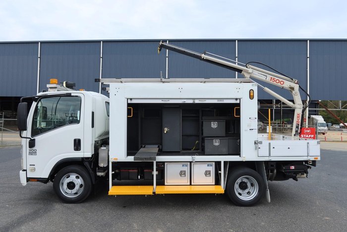 2011 Isuzu N Series NPR 250/300 Premium