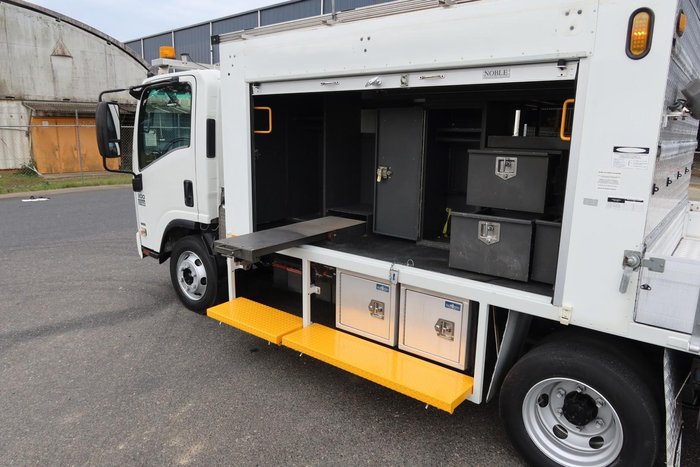 2011 Isuzu N Series NPR 250/300 Premium