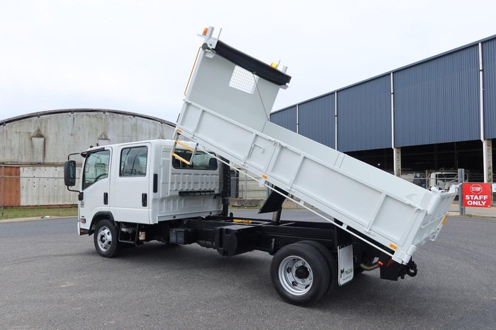 2014 Isuzu N Series