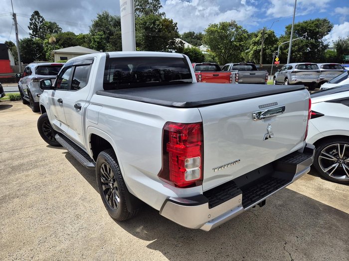 2025 Mitsubishi Triton GLX-R