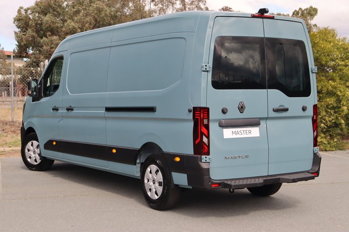 2026 Renault Master Mid Roof LWB