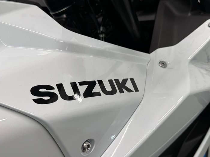 2026 Suzuki GSX-8R GSX-R White