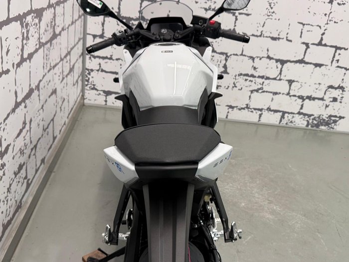 2026 Suzuki GSX-8R GSX-R White