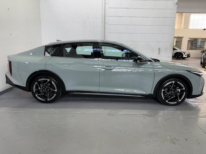 2024 Kia K4 GT-Line