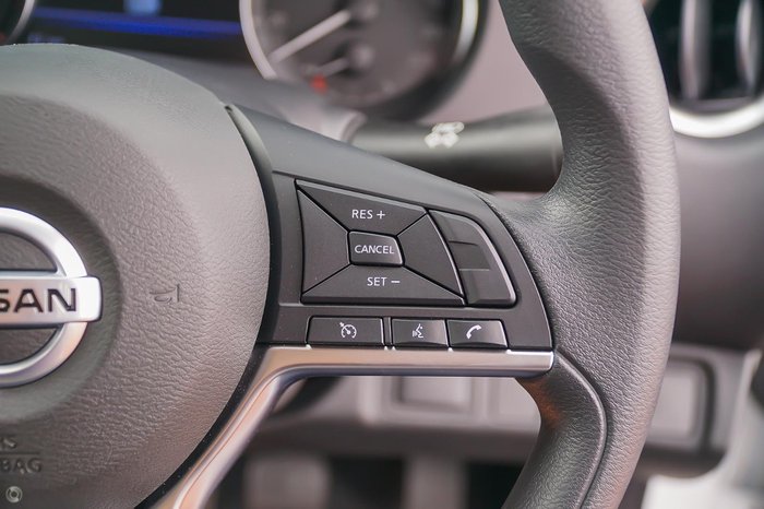 2021 Nissan Navara SL