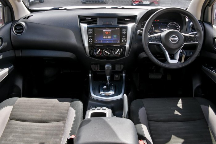 2023 Nissan Navara SL