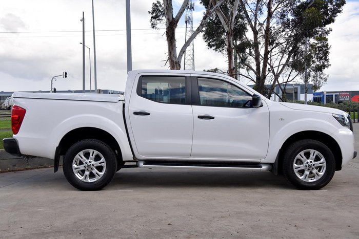 2023 Nissan Navara SL