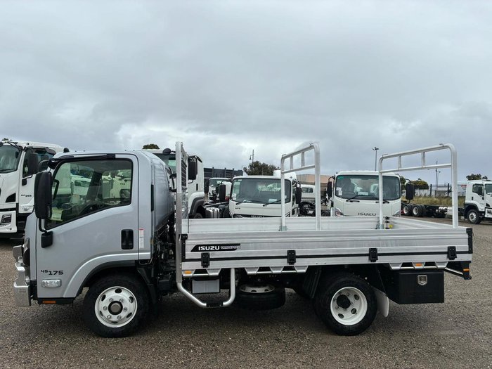 2026 Isuzu N Series NPR 45/65-175 MT D28 Tradepack
