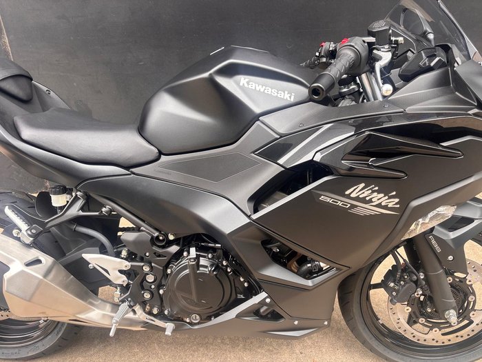 2026 Kawasaki Ninja 500 (EX500G) Ninja Black