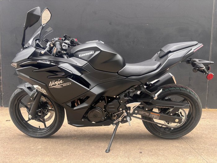 2026 Kawasaki Ninja 500 (EX500G) Ninja Black