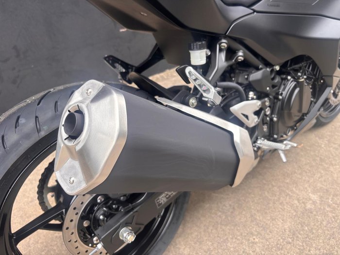 2026 Kawasaki Ninja 500 (EX500G) Ninja Black