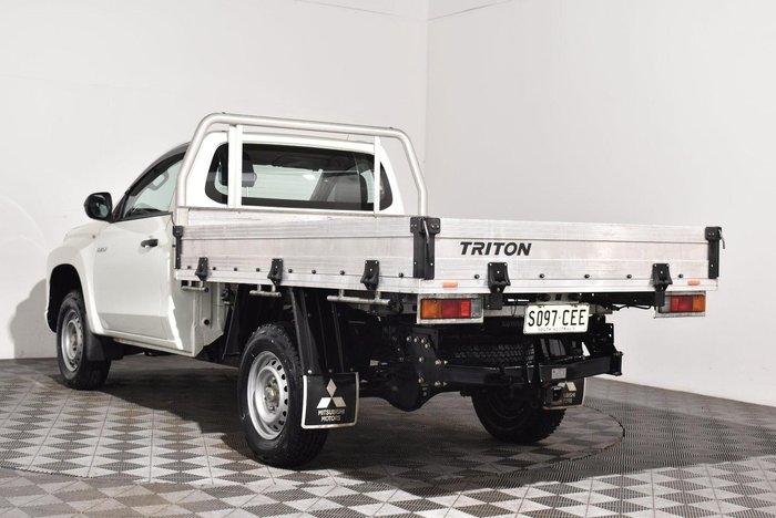 2020 Mitsubishi Triton GLX
