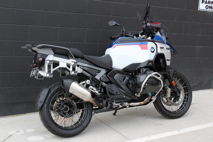 2025 BMW
