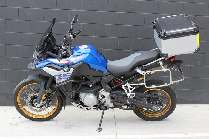 2022 BMW