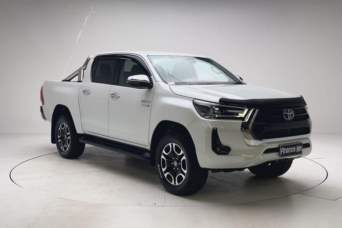 2022 Toyota Hilux SR5