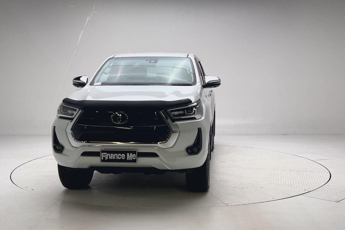 2022 Toyota Hilux SR5