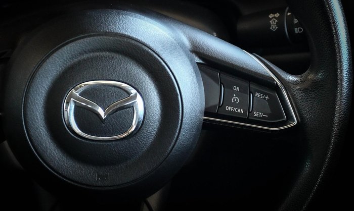 2018 Mazda 3 Neo Sport