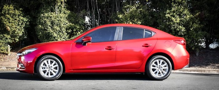 2018 Mazda 3 Neo Sport