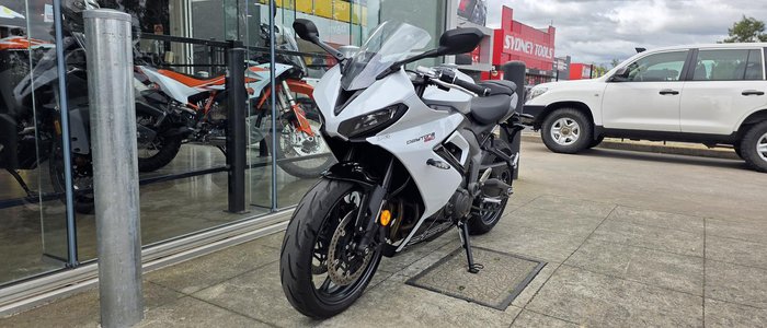 2024 Triumph Daytona 660 Daytona White